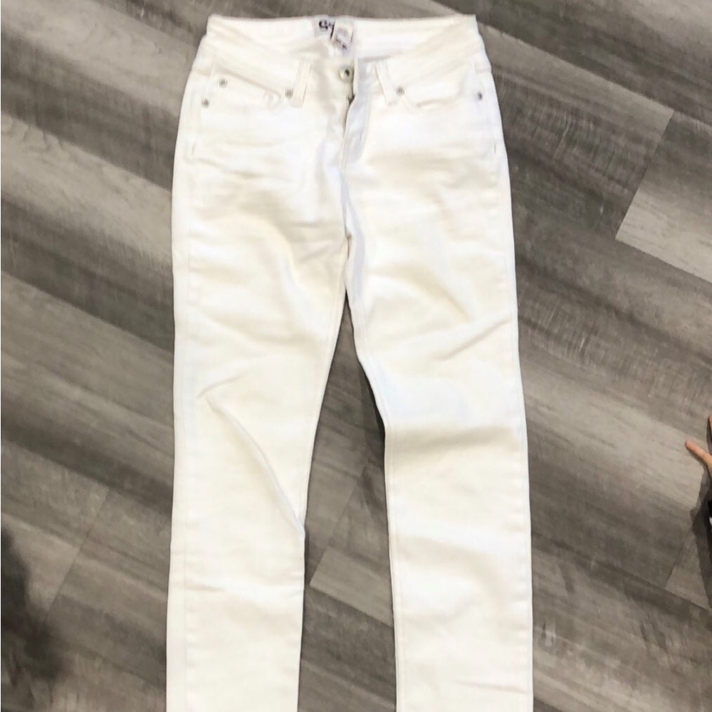 🔸3 for $12 jeans🔸 SO white skinny jeans